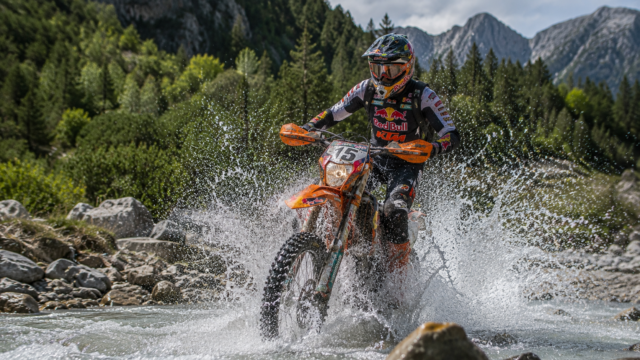 Motocross River Crossing 4K Sports Desktop Wallpaper 3840x2160 - Free Download