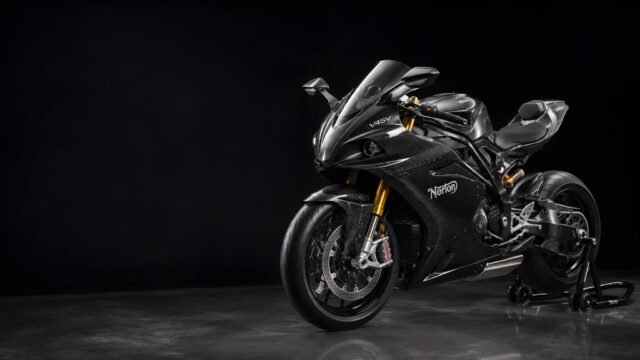 Norton V4SV Carbon Fiber Motorcycle Wallpaper 3840x2160 - Free Download