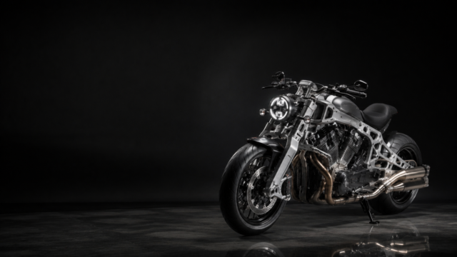 Premium Muscle Motorcycle Dark Studio 4K Wallpaper 3840x2160 - Free Download