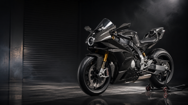Carbon Fiber Superbike Dark Garage 4K Desktop Wallpaper 3840x2160 - Free Download