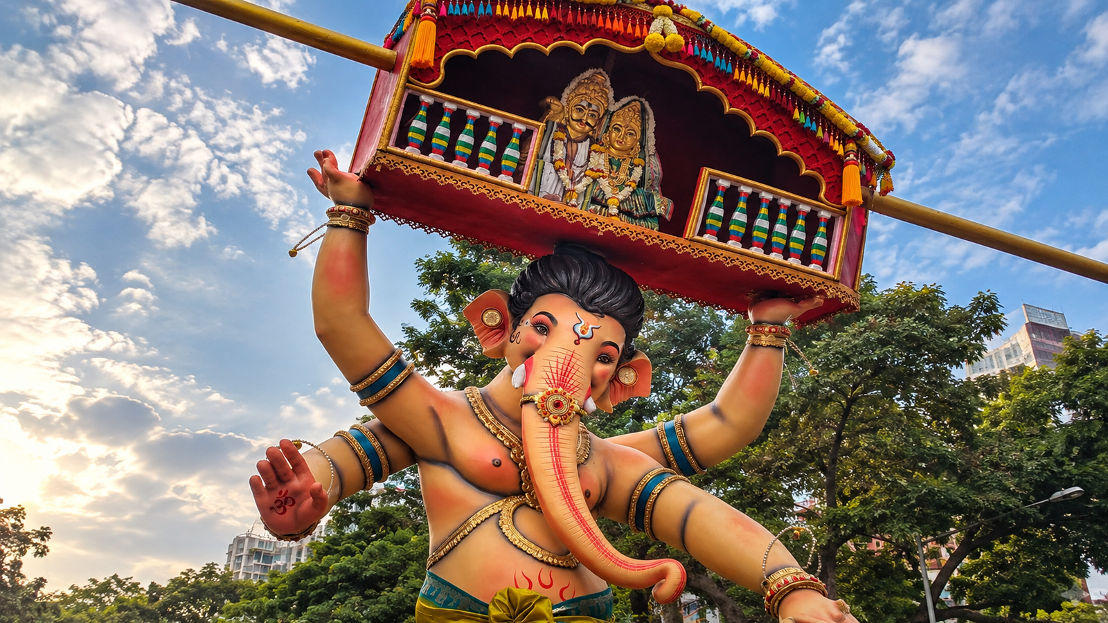 Mumbaicha Ichhapurti Ganesha Carrying Palkhi 4K Wallpaper - pixora4k.com