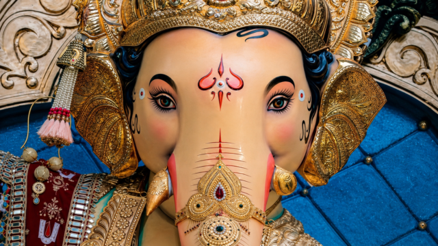 Chinchpoklicha Chintamani Close Up Face 4K HD Wallpaper 3840x2160 - Free Download